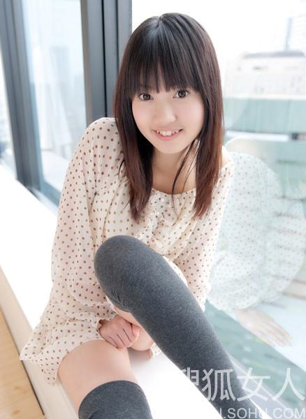 甜美少女粉胸嫩乳演绎闺房<em>诱惑</em>5209175-<em>女人</em>