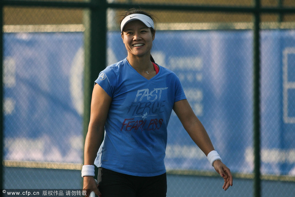 高清:李娜开心备战深圳赛 老公姜山陪练表情萌
