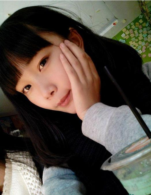 00后炫富90后让路6031583-教育图片库