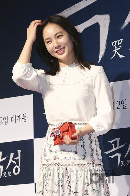 电影《哭声》开VIP试映会 任时完全度妍等出席