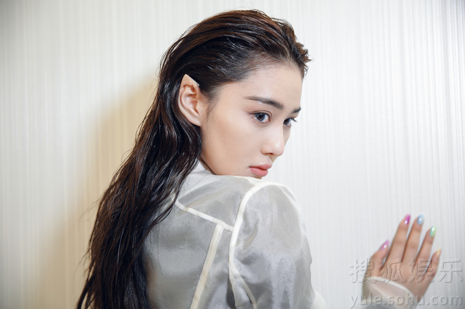 张馨予《女神的新衣》化身精灵 阿凡达耳引热