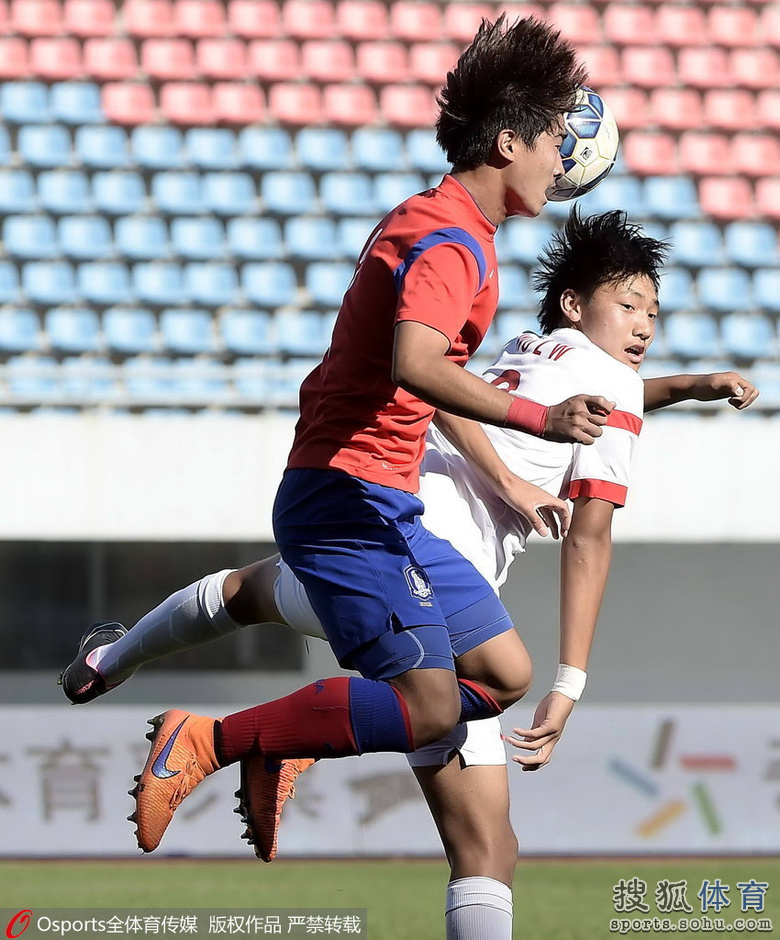 无奈图:U16国足0-4韩国高清叉腰动态略显表情wwe表情经典包众将教皇图片