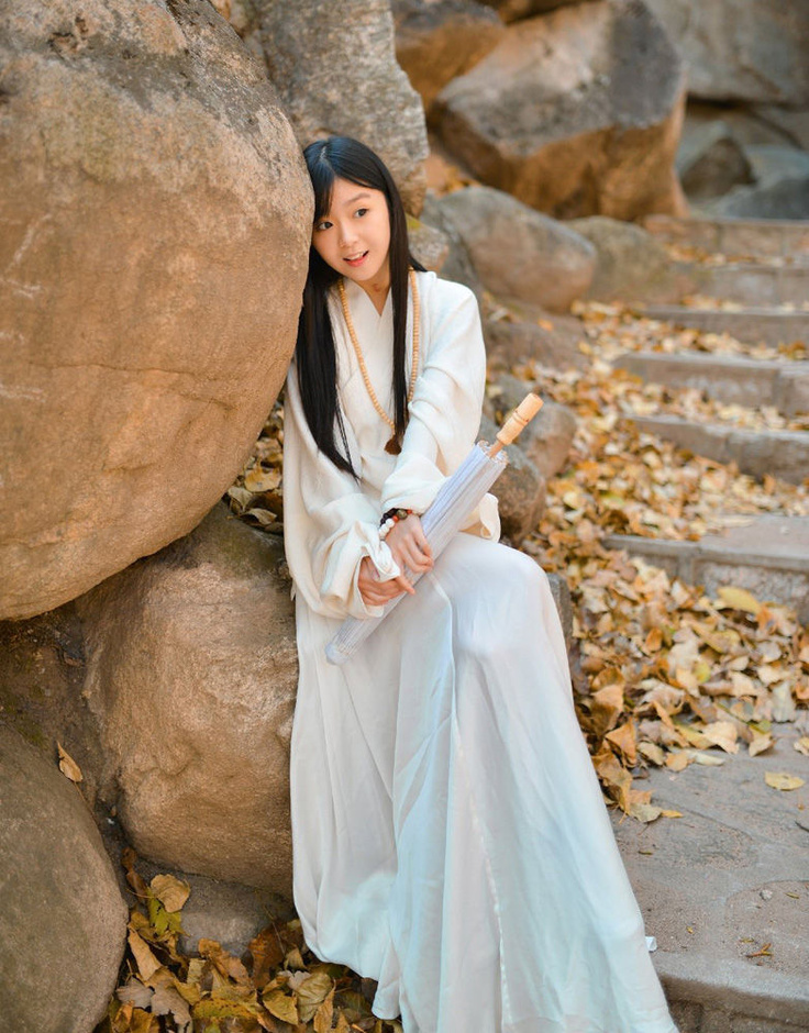 最美校服妹曝新写真霾 呼吁大家注意环保5930487