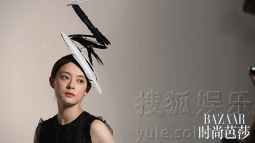 冷艳又优雅!孙俪化身黑天鹅气场全开