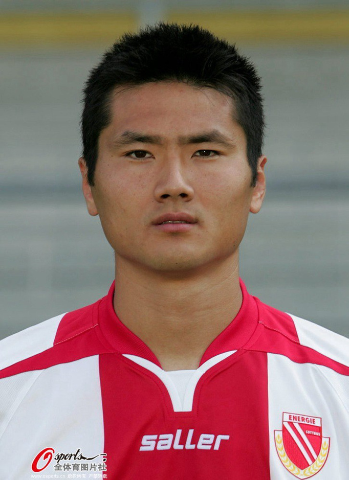 图片回顾中国球员闯荡地瞬德国 邵佳一杨晨霸