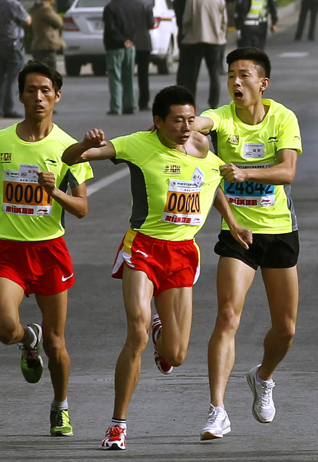 两个相扑选手猜成语_相扑选手(2)