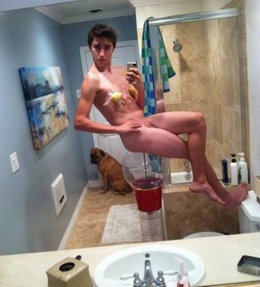 <em>妹子</em>不穿裤子<em>自拍</em>挑战高难度6040191-<em>Wap</em>频