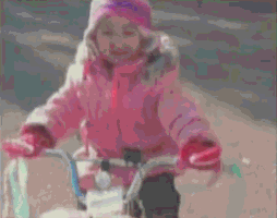 森蝶幼时动态图曝光 小脸粉嫩打哈欠萌翻天