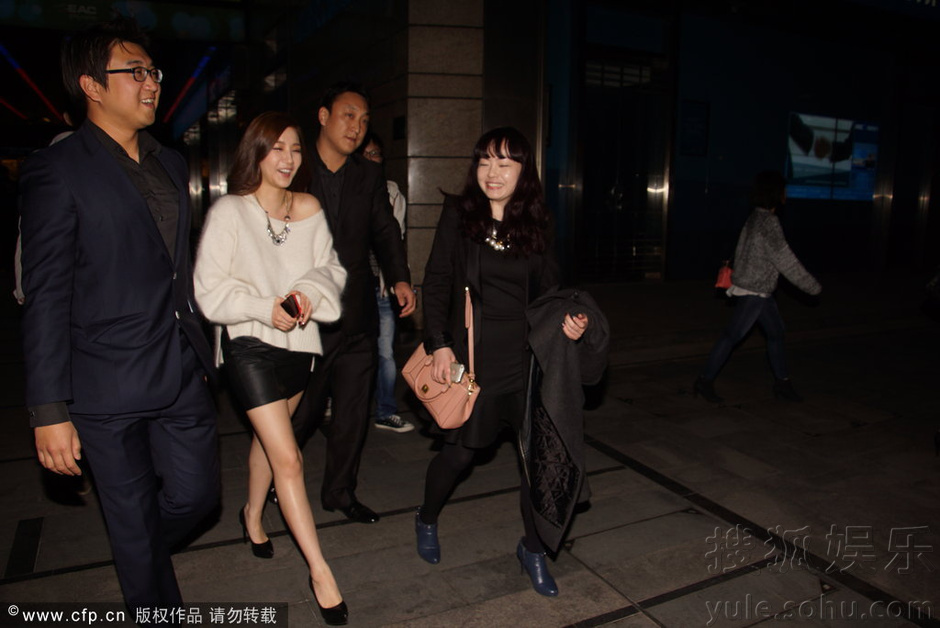 李敏镐前女友朴敏英现身酒店 获保镖一路护驾5942391-娱乐频道图片库-大视野-搜狐