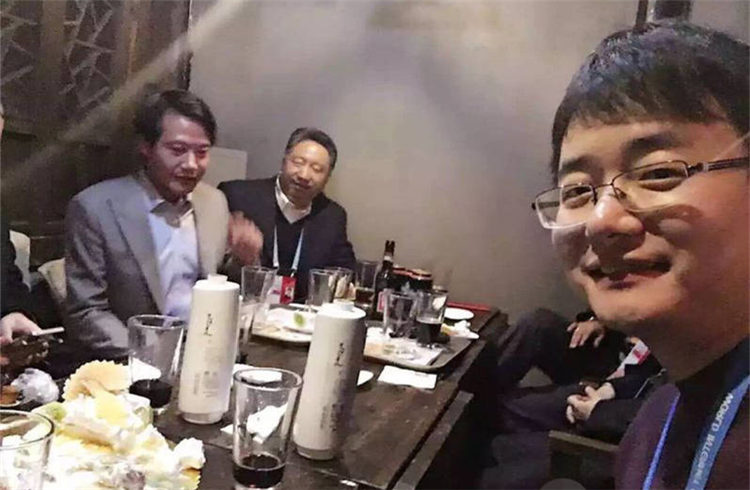 互联网大佬聚餐为雷军庆生8188591-财经频道