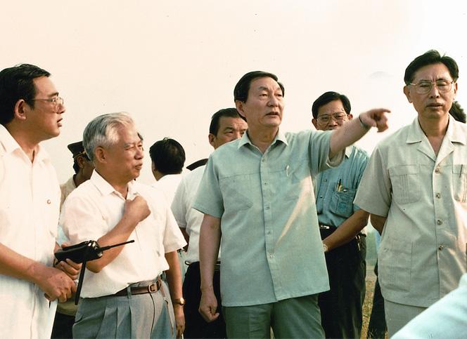 财政收入_上海各区财政收入(2)