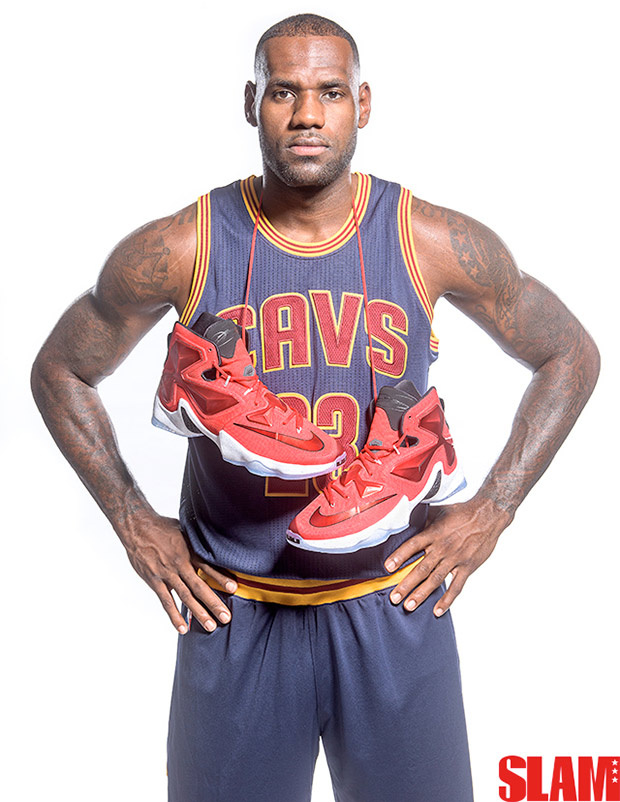 高清:詹姆斯穿LeBron 13登SLAM杂志封面800