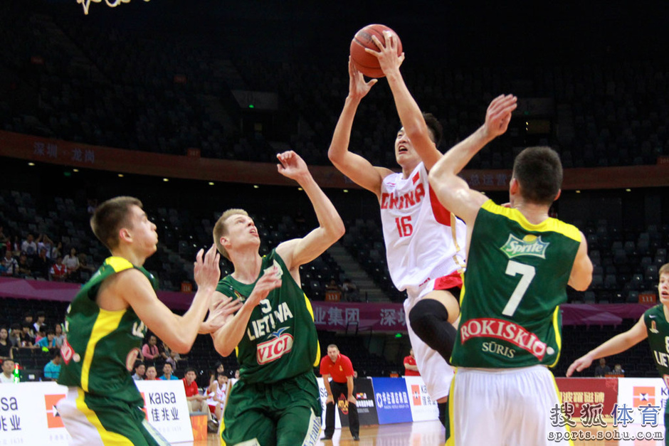 组图:U16国青男篮不敌立陶宛 刘泽一表现强悍-体育图片库-大视野-搜狐