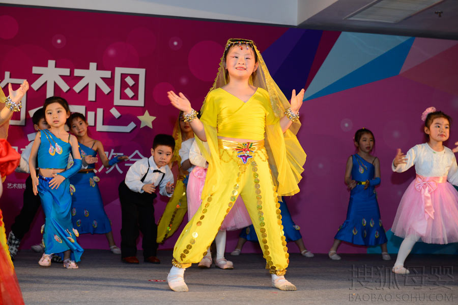 2013搜狐宝宝跨年晚会:舞蹈《新年好》60294