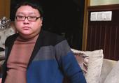 2012年12月3日，文伽昊跟潇湘晨报记者讲述这几年的人生际遇。在父亲离世、母亲坐牢、他独自一人面对...