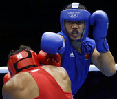 北京时间8月4日，伦敦奥运会拳击男子81公斤级1/8决赛，孟繁龙VS法尔考-弗洛伦蒂诺。更多奥运视频...