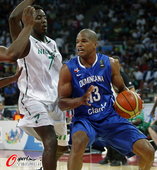 2012年7月9日，在2012伦敦奥运男篮落选赛的最后一场比赛中，来自非洲的尼日利亚，以88-73战...