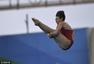 高清图：女子十米台中国摘金揽银 空中姿态优美