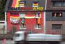 高清图：德国球迷悬挂国家队旗 期待穆勒梅西PK