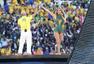 高清图：巴西世界杯开幕 天后携手本土明星高歌
