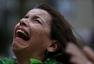 巴西在哭泣！遭德国队狂虐球迷看台上痛哭(图)