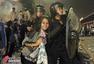 高清图：阿根廷国内暴乱 球迷血流满面警察出动