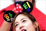 高清图：韩国美女主播明星出动 男球迷争相合影