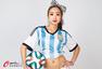 高清图：足球宝贝自称梅西球迷 力挺阿根廷夺冠