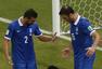 高清图：哥斯达黎加点球战胜希腊 队员拥抱飙泪