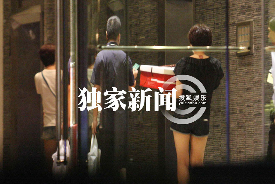 超人口罩绘图_开心超人图片戴口罩(2)