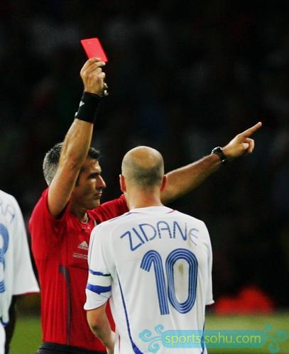 世界杯禁赛史:马拉多纳因吸毒 苏亚雷斯再遭罚