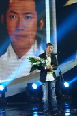 搜狐娱乐讯 在刚刚结束的2010夏季电视剧互联网盛典上，张博和赵柯分别斩获最佳男女新人殊荣。