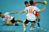 2010年11月14日，广州,2010年广州亚运会男子手球小组赛，伊朗35-13胜中国香港。 